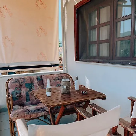 Zoe's Apartment *